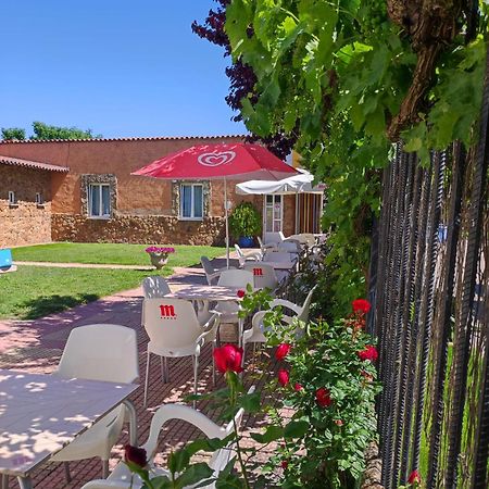 Albergue Santa Ana San Martin del Camino Ngoại thất bức ảnh