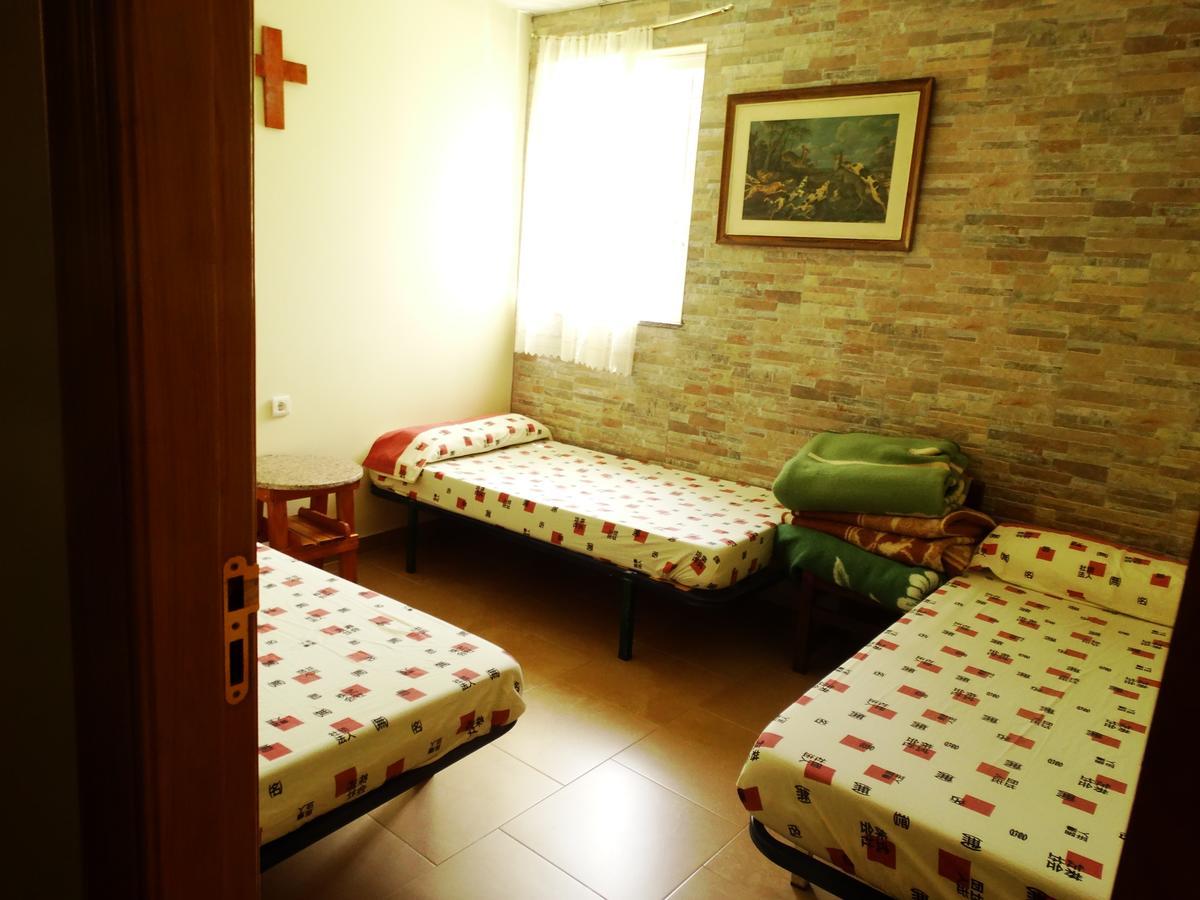 Albergue Santa Ana San Martin del Camino Ngoại thất bức ảnh